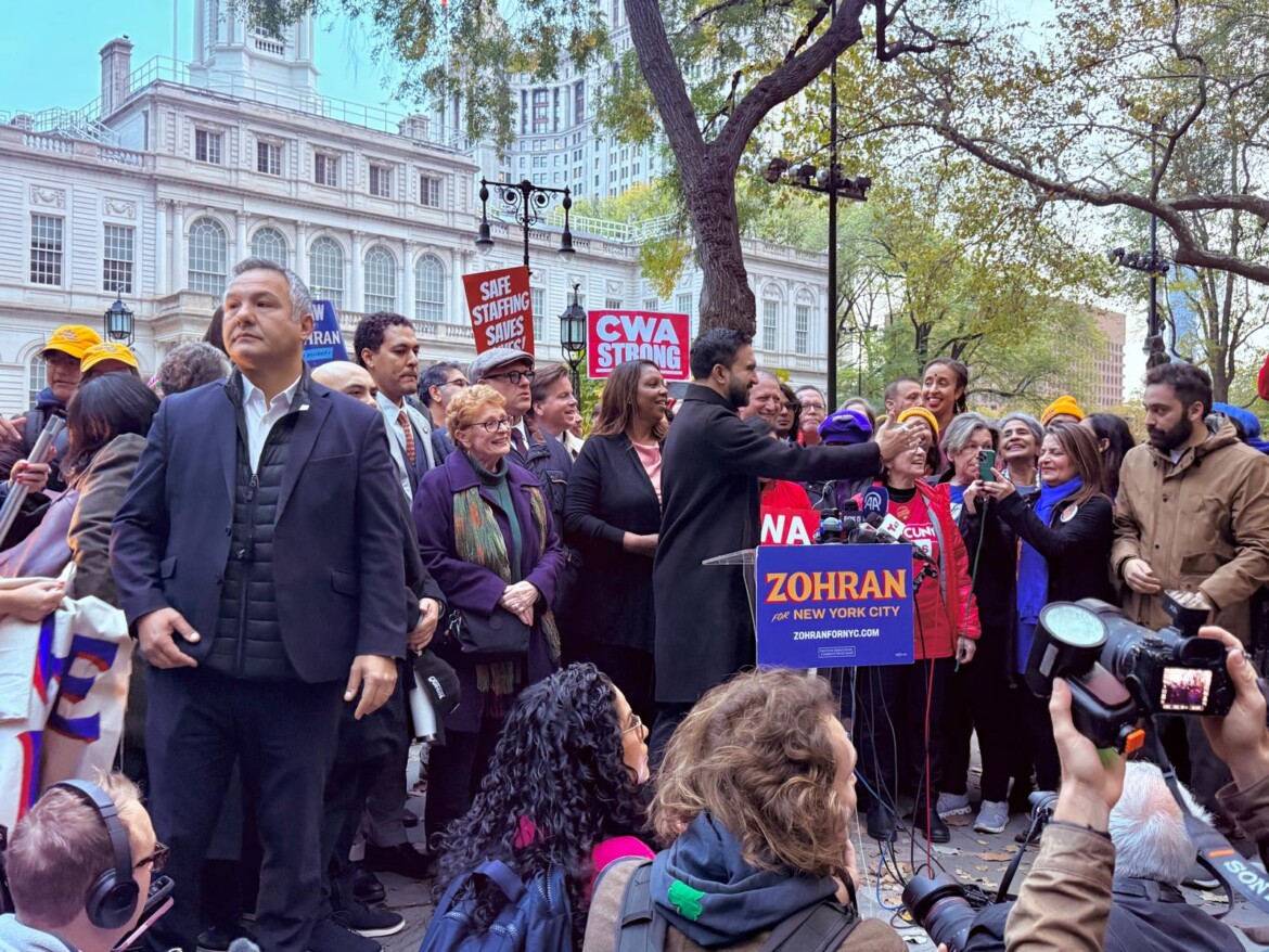 Giornali e denari per fermare Zohran, ma ora è più forte