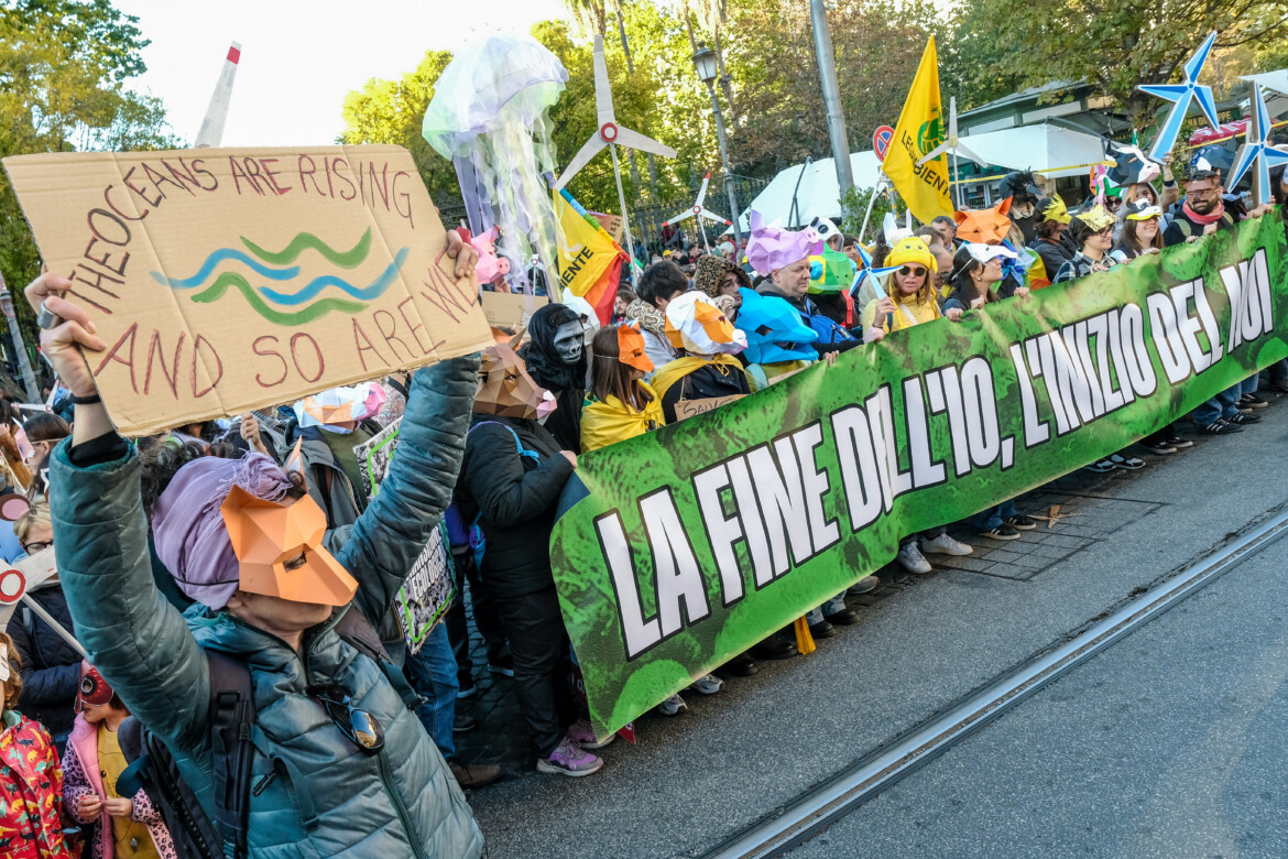 Venerdì sciopero globale: «Non siamo noi il nemico»