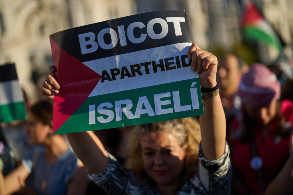 Hasbara in crisi: Israele ora investe milioni per la sua immagine