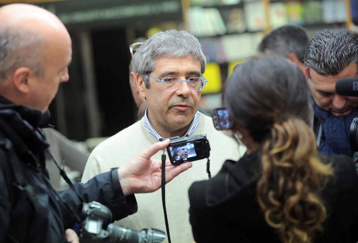 Cuffaro, protesta delle opposizioni e nuovo sequestro