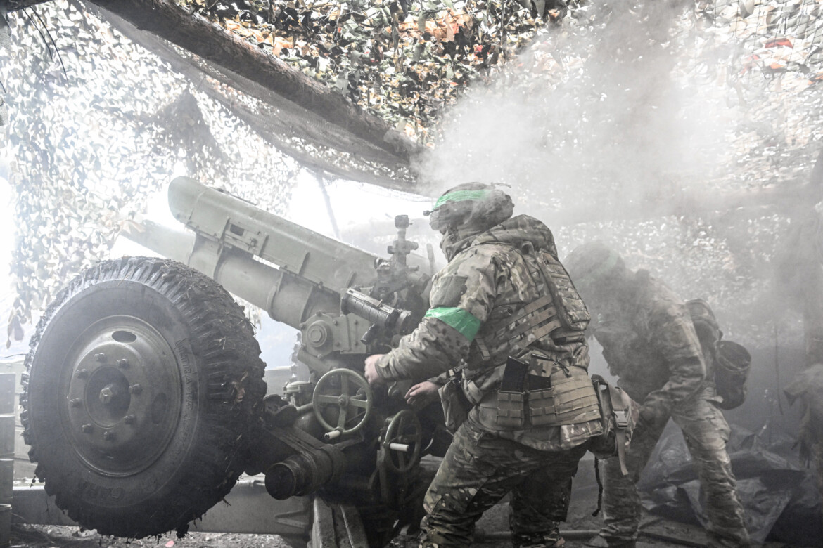 Soldi, armi, coscritti: tutte le crisi ucraine nel Donetsk in trincea