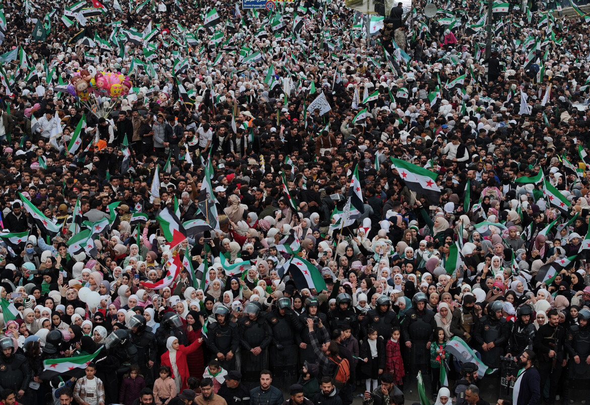 La Siria in festa si unisce a Damasco, altrove si divide La Siria in festa si unisce a Damasco, altrove si divide