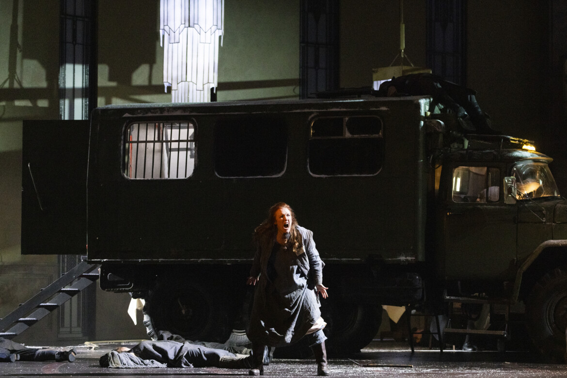 La Storia e la banalità del male La Storia e la banalità del male