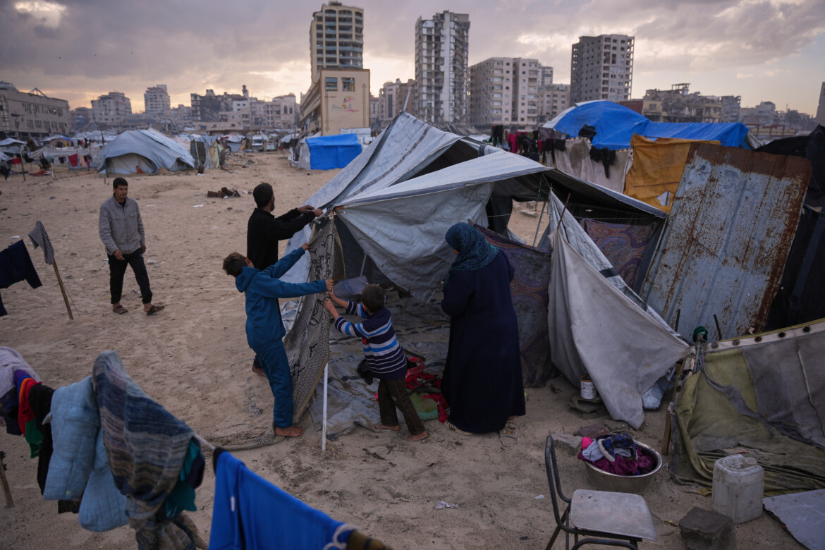 Uccisi o sfollati, il 2025 dei palestinesi