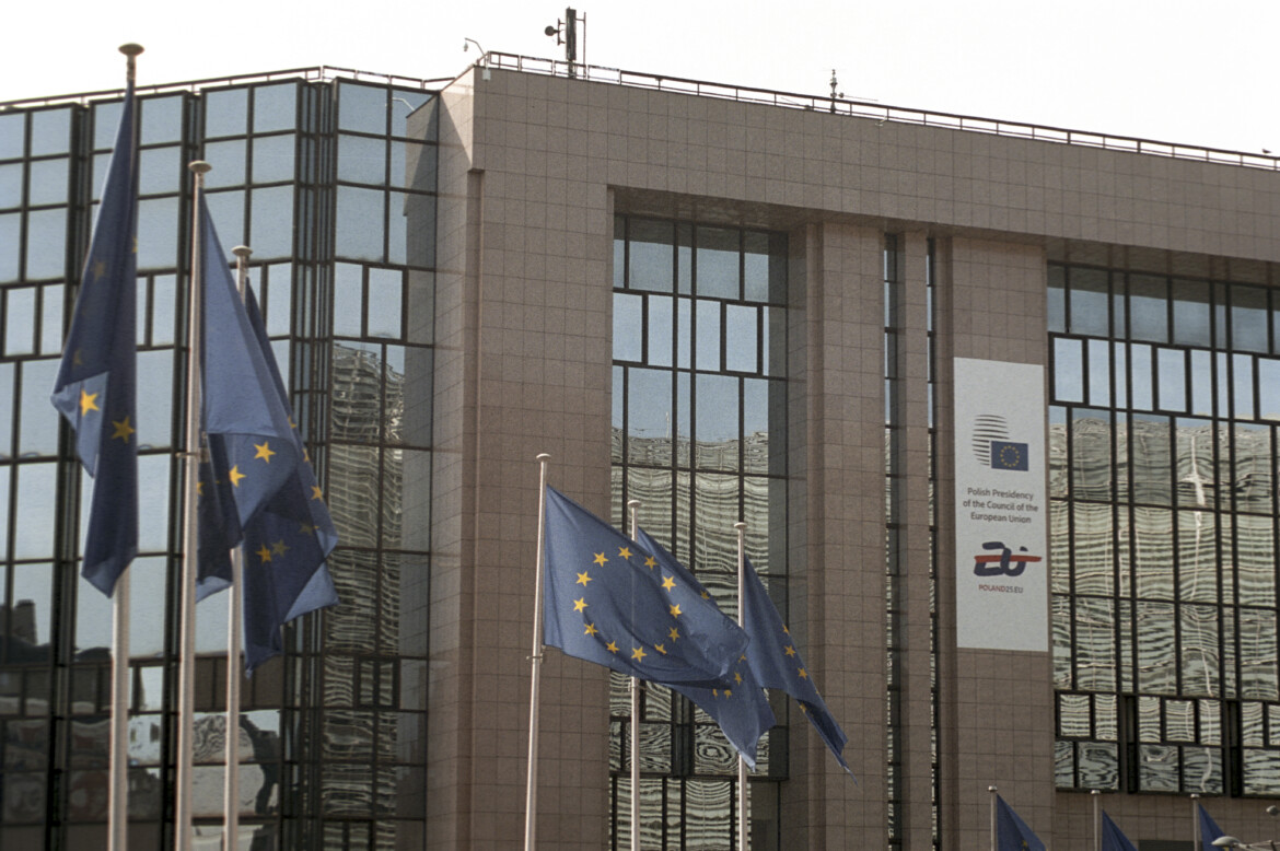 Diritto di asilo, l’attacco alla Cedu e l’argine della Costituzione