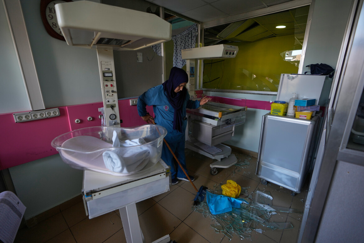 Msf: a Tiro come nella Striscia. «Distrutte attrezzature, porte, finestre»